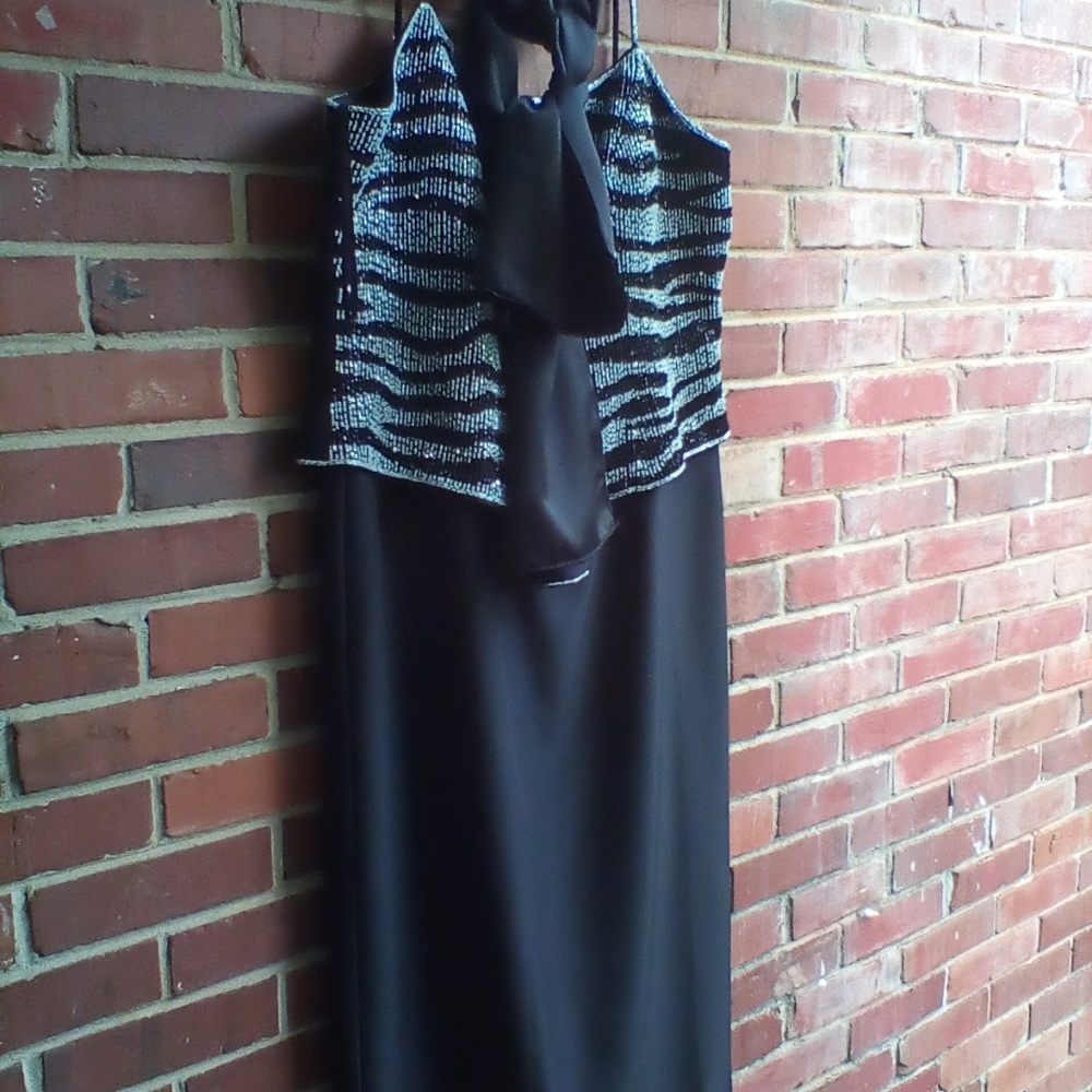 CARISSIMO DRESS